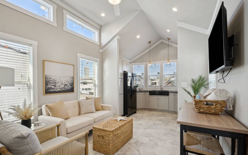 130-athens-park-apx-118-living-room4