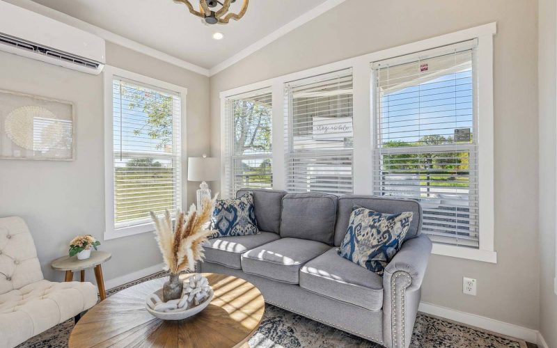 APS-520MS Living Room (1)